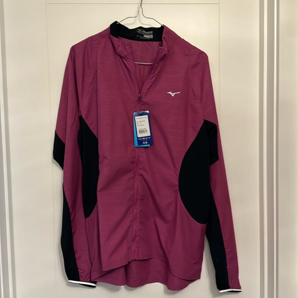 Mizuno women’s aero running jacket. Size extra large